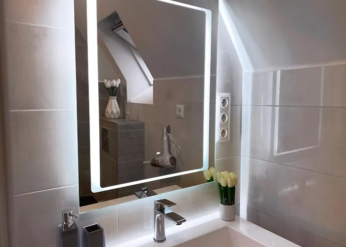 Irisz Hillside Appartement *