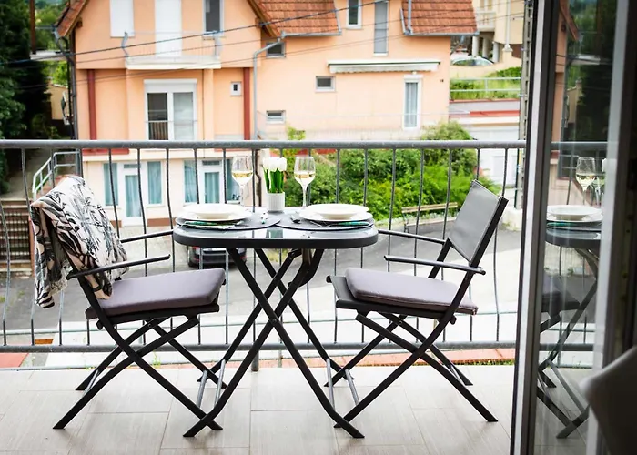 Irisz Hillside Appartement